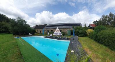 Detached Country House with Swimming Pool