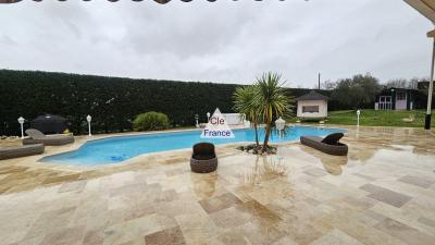 Stunning Detached Villa with Swimming Pool