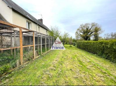Equestrian Property with Several Outbuildings and Land