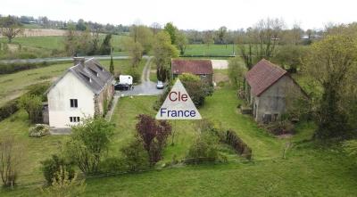 Equestrian Property with Several Outbuildings and Land