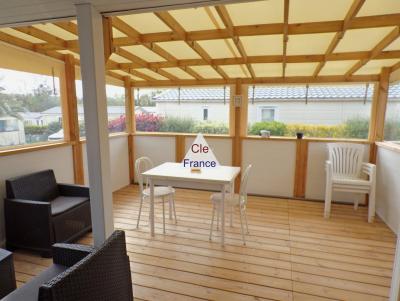 Chalet with Terrace, Garden and Swimming Pool Access