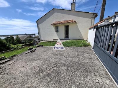 Detached House with Garden in Coastal Town