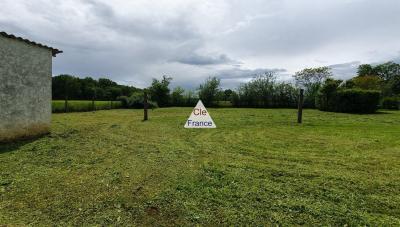 Quality Detached House with Landscaped Garden