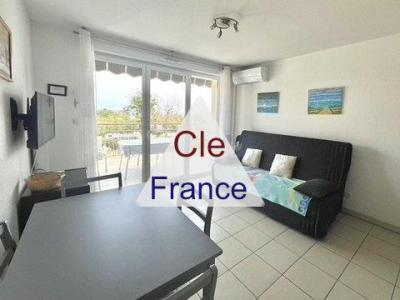 Apartment with Sea View and Private Access to Beach