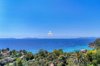 Stunning Villa with Open Sea Views