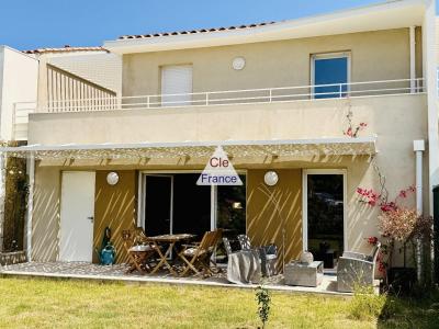 Maison Contemporaine Avec Jardin Et Garage A