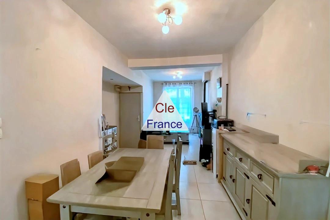 Town House with Neat Garden