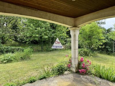 Detached House with Garden