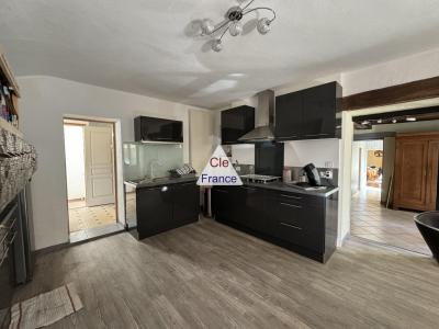 Detached Country House with Direct Access to River