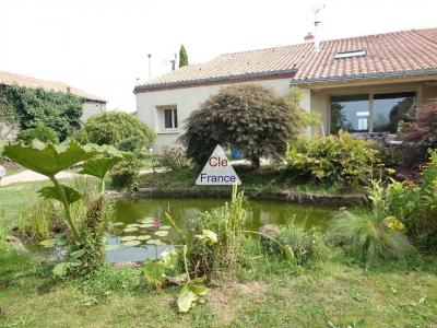 Superb House with Pool and Pond