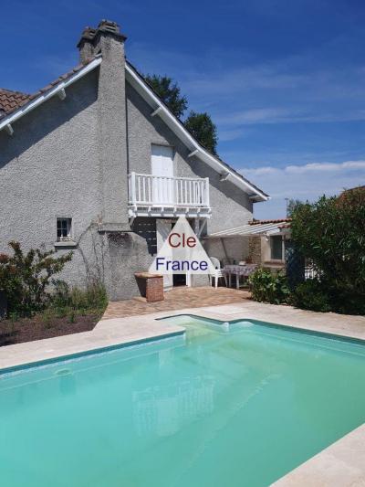 Detached House with Pool and Mature Garden