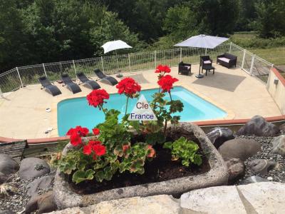 Detached Villa with Pool and Mountain Views