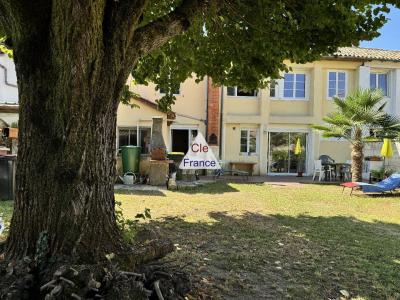 Beautiful House and Garden in Heart of Town