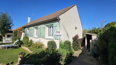 Detached House with Landscaped Garden