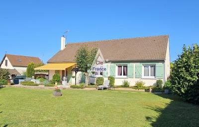 Detached House with Landscaped Garden