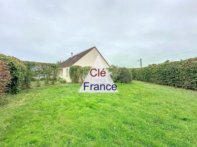 Detached House with Garage and Garden