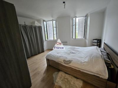 Albertville Centre (73200) : Grand Appartement T4 Avec Loggia Amenagee, Cellier Et Cave