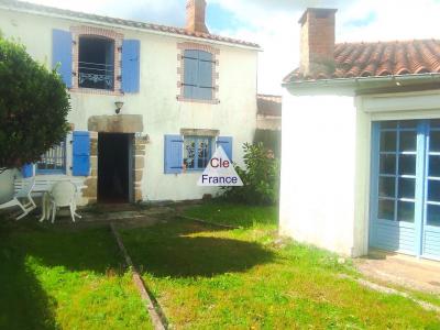 Maison Ancienne De Centre Bourg A