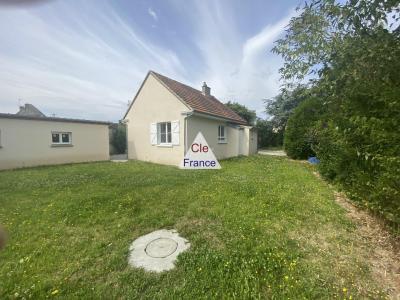 Modern Detached House with Garden