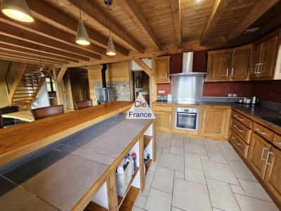 Detached Chalet Property in Idyllic Setting