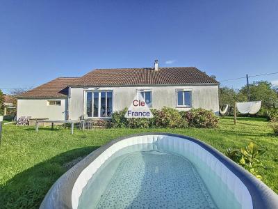 Modern Detached House with Garden