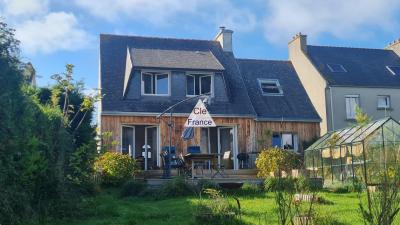 Neo-Breton Detached House with Sea View