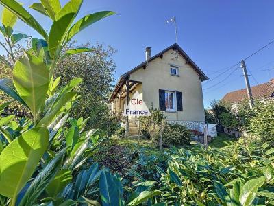 Pretty Detached House in Lovely Rural Village