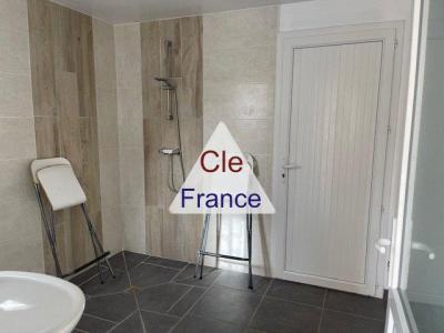 Detached Villa with Swimming Pool