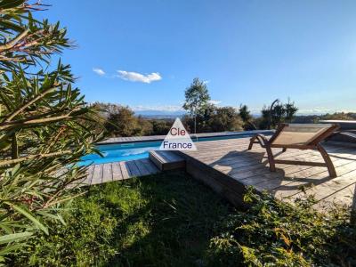 Beautiful House with Pool and Views of the Pyrenees