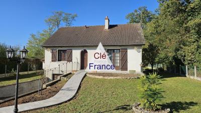 Detached House with Lovely Garden