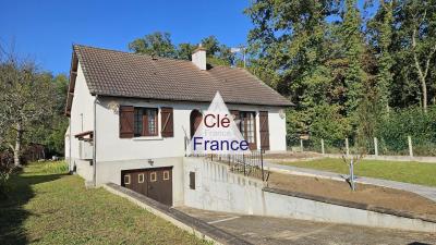 Detached House with Lovely Garden