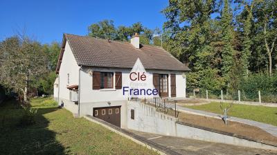 Detached House with Lovely Garden