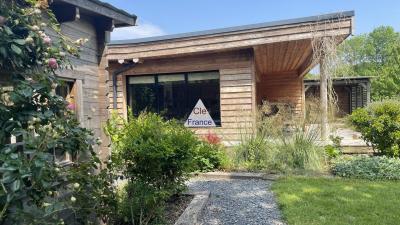 Detached House with Landscaped Garden