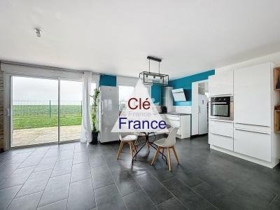 Contemporary Detached House with Garden