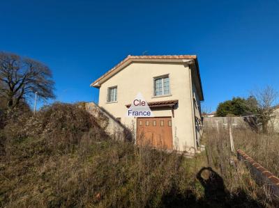 Detached House with Garden and Garage