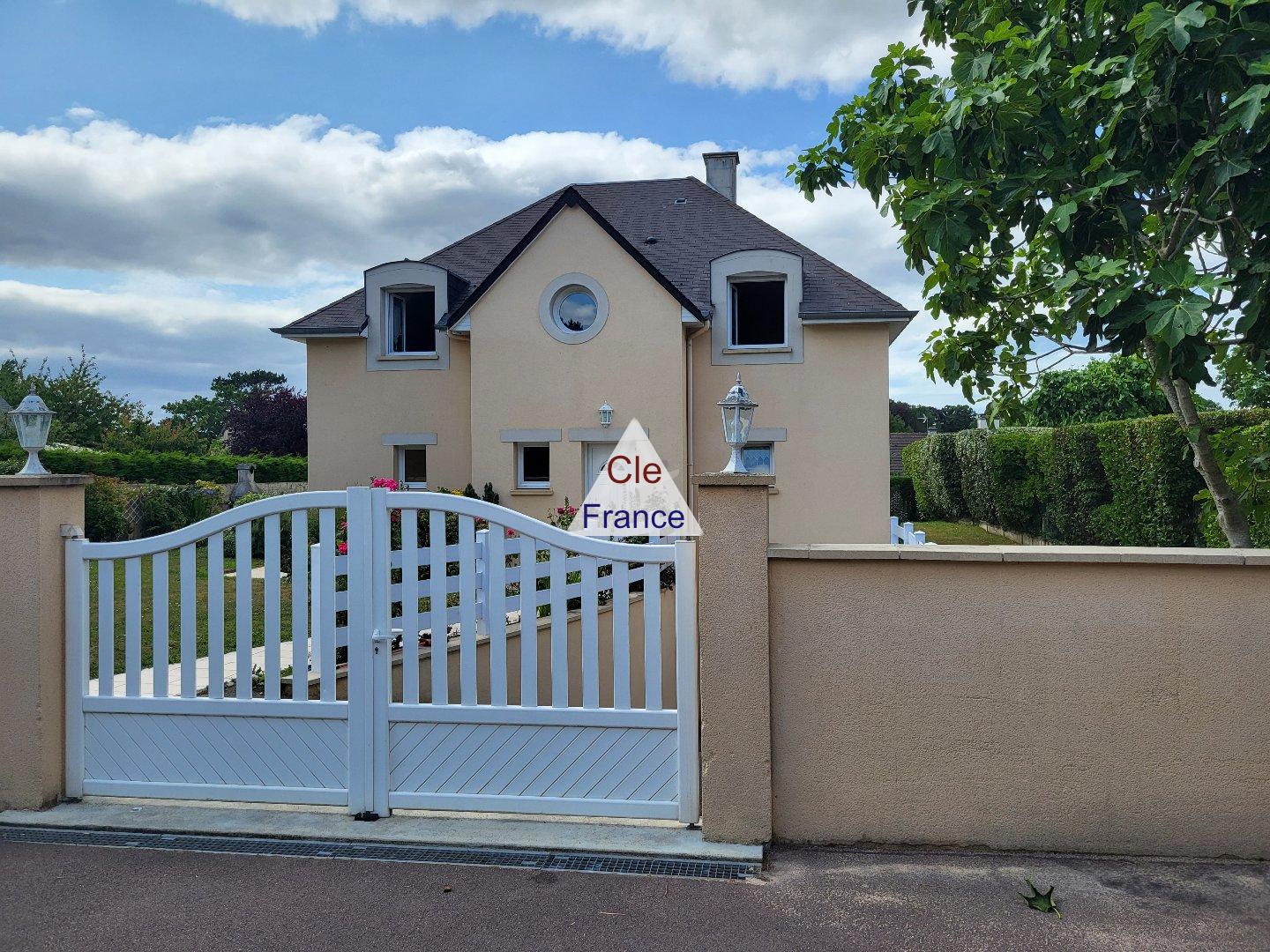 Main Photo of a Maison for sale