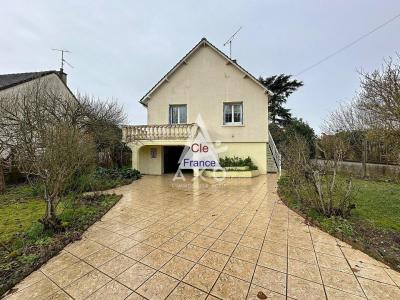 Belle Maison Familiale De 5 Chambres Avec Sous-sol Total A