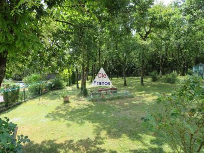 Detached Country House with Beautiful Garden