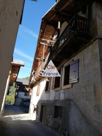 Villard-sur-doron : Ensemble De 3 Appartements