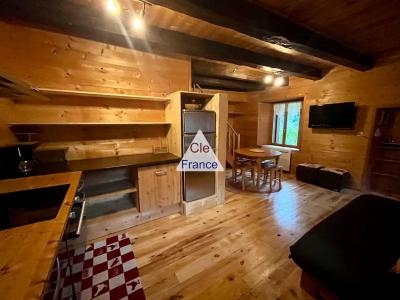 Villard-sur-doron : Ensemble De 3 Appartements