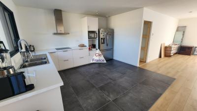 Detached Single Storey House with Garden