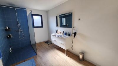 Detached Single Storey House with Garden