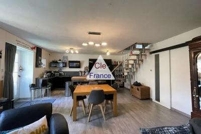 Pretty House with Garden in Lovely Location