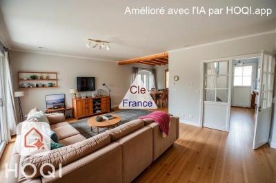 Detached House with Garden