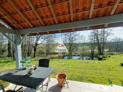 Propriete Avec 2 Maisons Grange Et Piscine