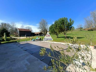Propriete Avec 2 Maisons Grange Et Piscine