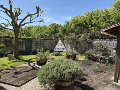 Fleurac. Tres Jolie Maison Charentaise Avec Dependance Et Piscine. Terrain 5350ma