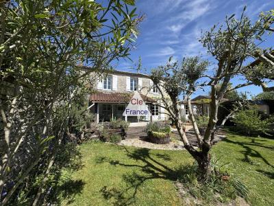Fleurac. Tres Jolie Maison Charentaise Avec Dependance Et Piscine. Terrain 5350ma