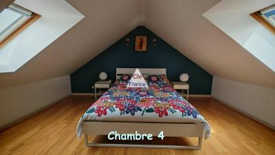 Maison Familiale 7 Pieces 5 Chambre Avec Grand Jardin Arbore Et Garage
