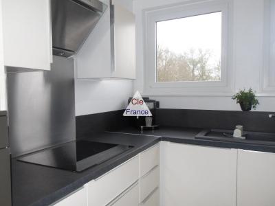 A Vendre - Charmant Appartement 3 Pieces Avec Balcon A